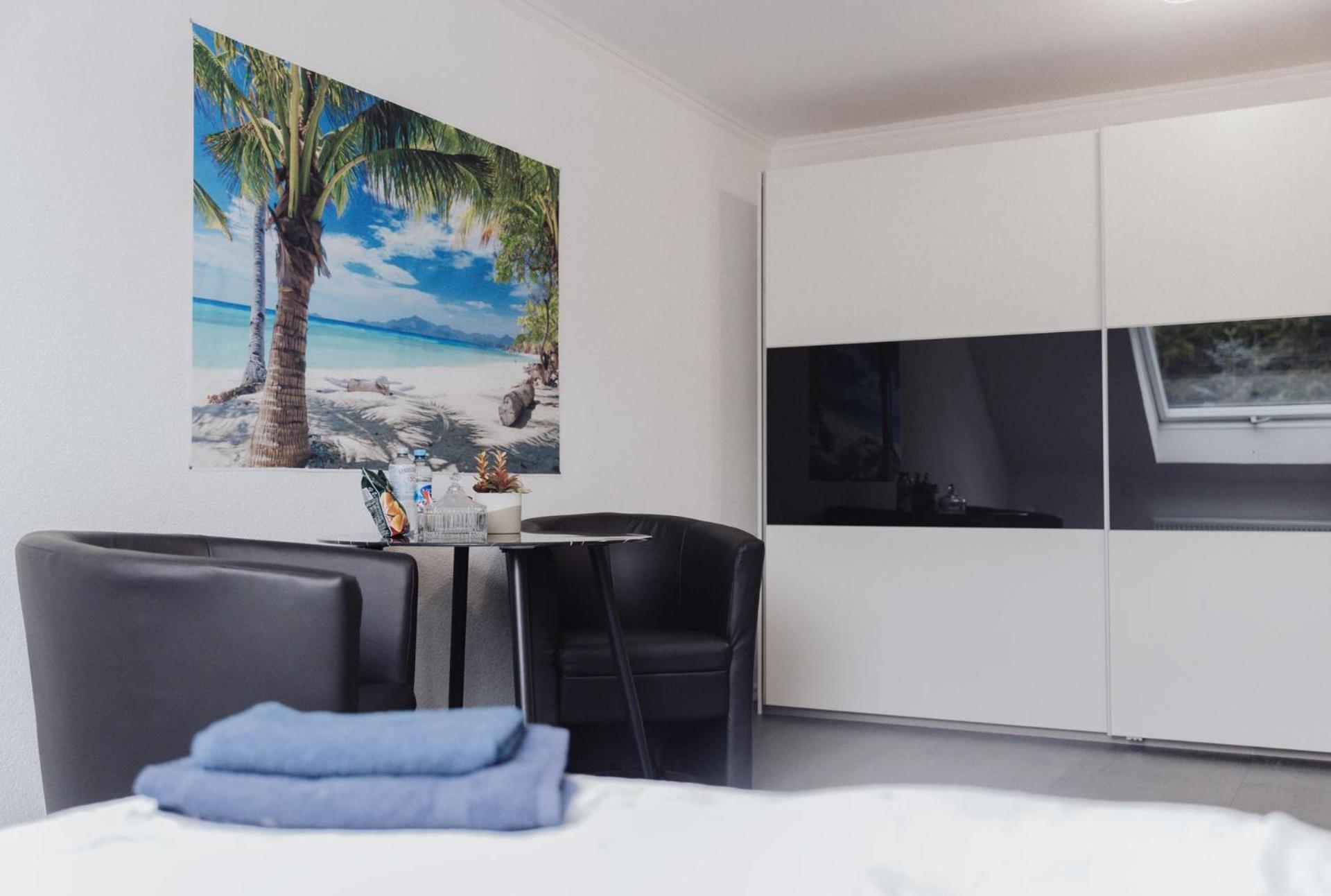 Urlaubszimmer 5 Airport Bonn Flughafen * Köln